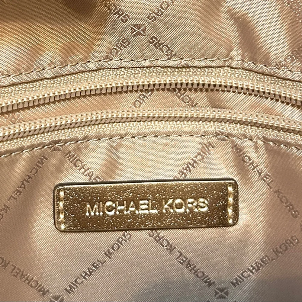 New Michael Kors Gold Satchel With Optional Crossbody - Picture 6 of 15